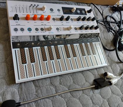Arturia-Microfreak Vocoder Edition boxed